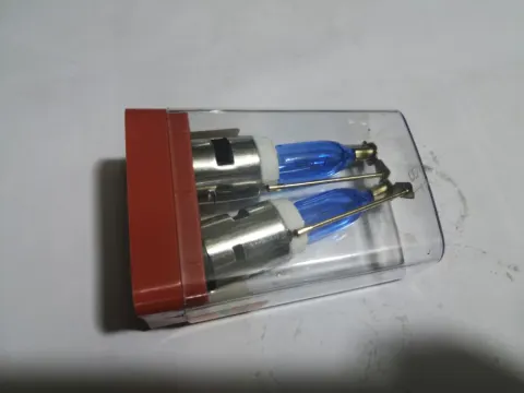 repuesto de moto MOTO71 — BOMBILLO FARO HALOGENO LUZ BLANCO(BASE CERAMICA)