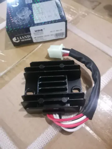 repuesto de moto MOTO71 — REGULADOR CORRIENTE HORSE (5 CABLE)