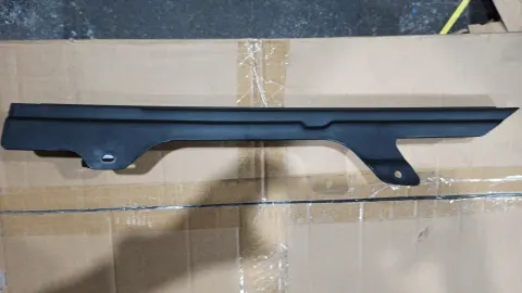 repuesto de moto MOTO71 — TAPA CADENA ARSEN2