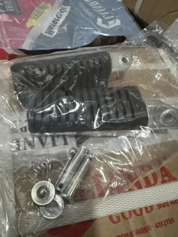 repuesto de moto MOTO71 — posapie trasero hj cool 